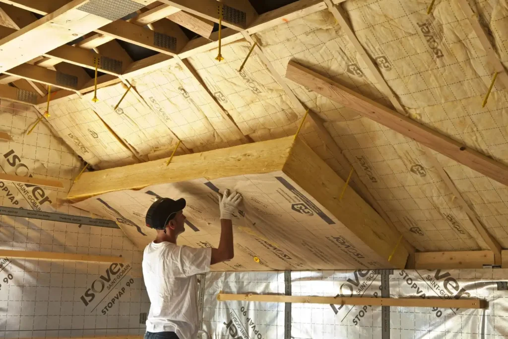 Isolation de toiture : Comment choisir la bonne isolation pour votre toit? - ALO Couverture
